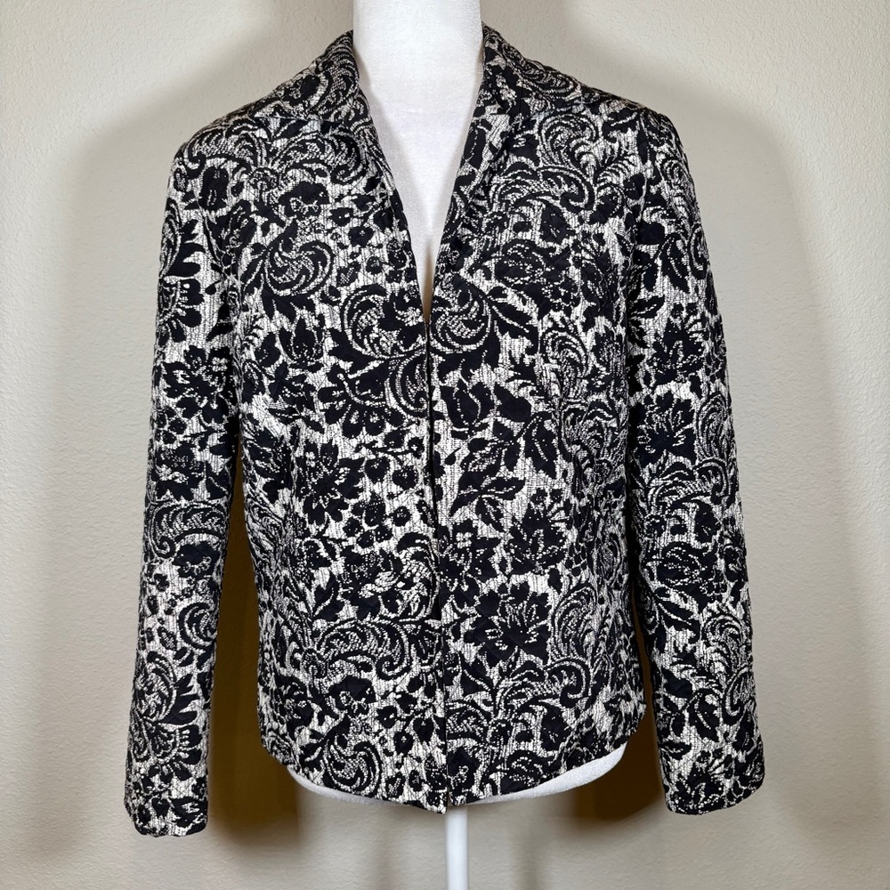 Maggy L Black & White Silk Quilted Jacket Size 6 - Picture 2 of 6